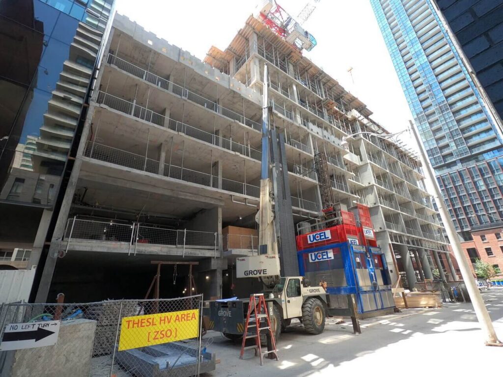 construction hoist elevators in Canada