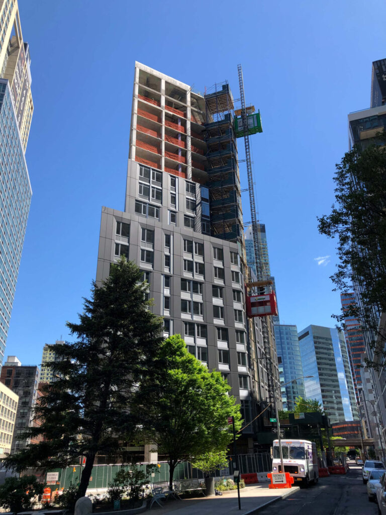 construction lift rental