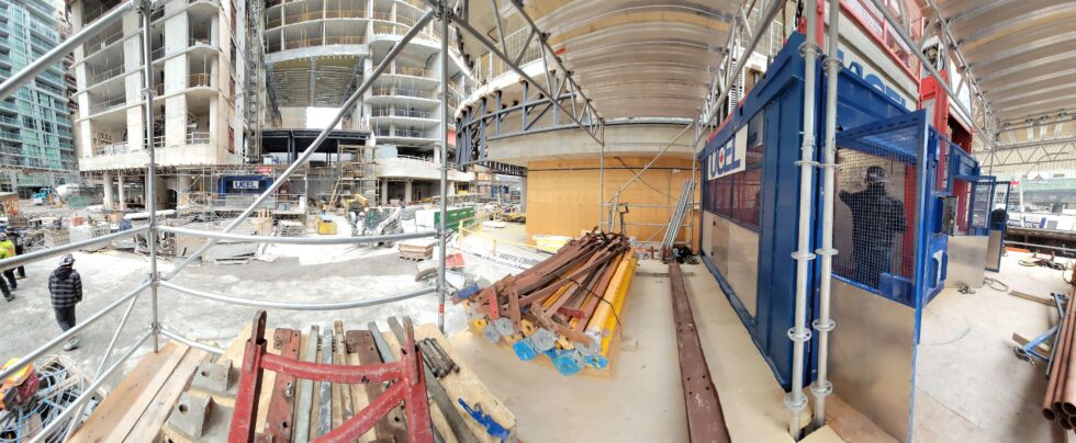 How Does the Installation of a Construction Hoist Impact Project Timelines and Costs?